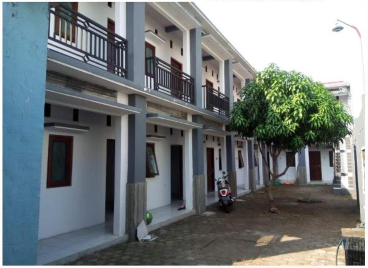 Griya Anugerah Hotel Mojokerto Exterior photo